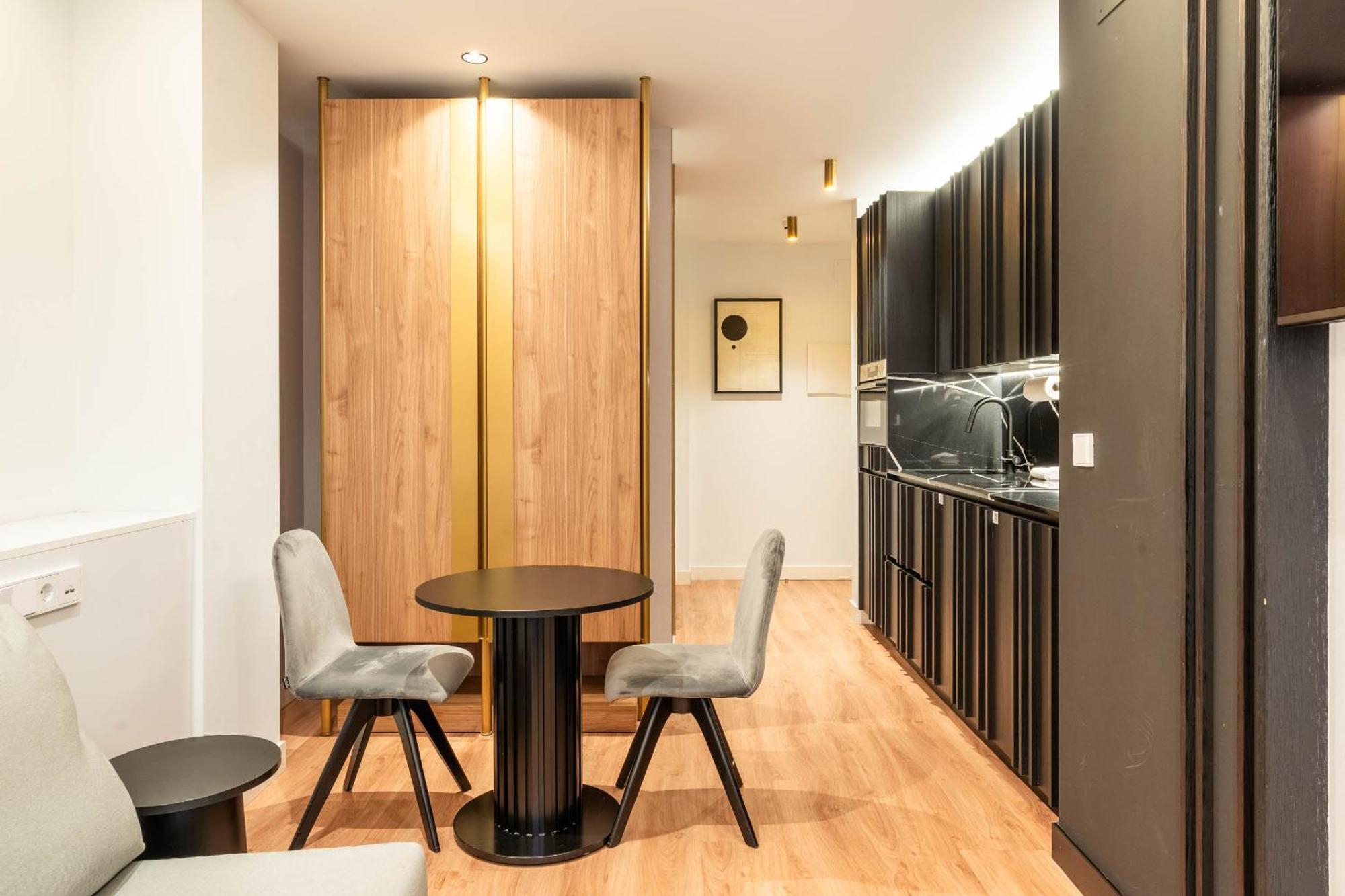 Limehome San Sebastian Zubieta Kalea Bagian luar foto