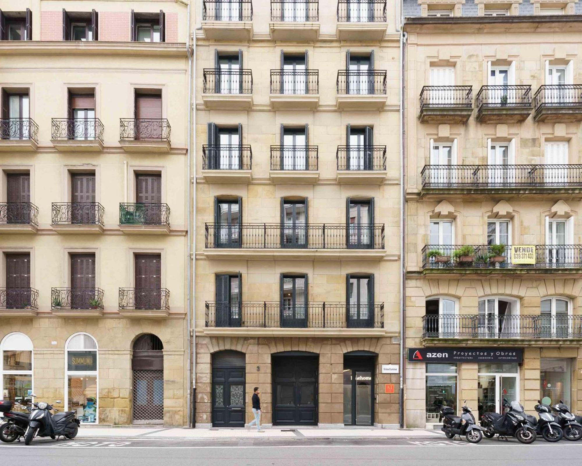 Limehome San Sebastian Zubieta Kalea Bagian luar foto
